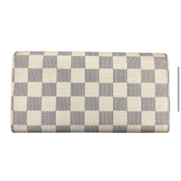 Louis Vuitton authentic wallet - Picture 9 of 11